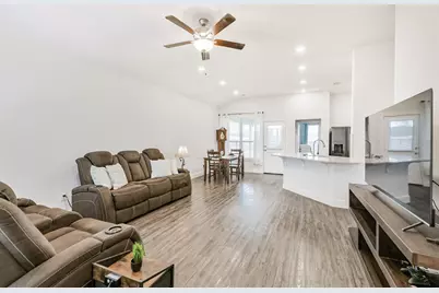 260 Shoreview Drive, Conroe, TX 77303 - Photo 5