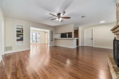 2107 N Fisher Court, Pasadena, TX 77502 - Photo 17