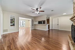 2107 N Fisher Ct, Pasadena, TX 77502 - Photo 17