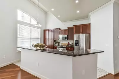1010 Rosine St Street #49, Houston, TX 77019 - Photo 7