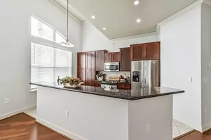 1010 Rosine St St, Houston, TX 77019 - Photo 7