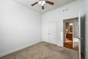 1010 Rosine St St, Houston, TX 77019 - Photo 17