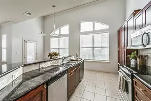 1010 Rosine St St, Houston, TX 77019 - Photo 9
