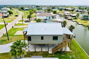 1535 County Rd 201, Sargent, TX 77414 - Photo 3