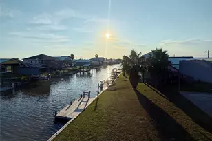 1535 County Rd 201, Sargent, TX 77414 - Photo 5