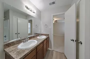 1607 Katydid Ct, Conroe, TX 77301 - Photo 9