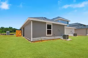10871 N Baron Vlg Dr, Conroe, TX 77306 - Photo 13