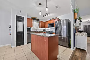 902 Marigold Rd, Baytown, TX 77521 - Photo 15