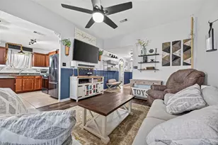 902 Marigold Rd, Baytown, TX 77521 - Photo 11