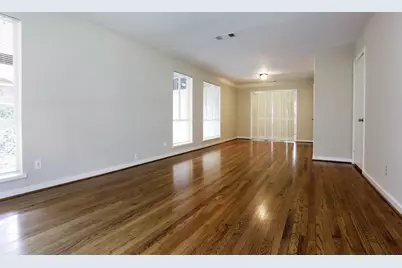 2102 Sheridan Street, Houston, TX 77030 - Photo 3