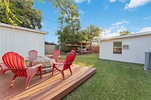 201 Midway Dr, Baytown, TX 77521 - Photo 15