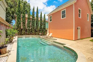 631 Cortlandt St, Houston, TX 77007 - Photo 1