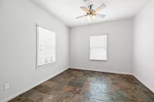 631 Cortlandt St, Houston, TX 77007 - Photo 13