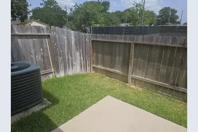 501 Hines Street #B, Willis, TX 77378 - Photo 5
