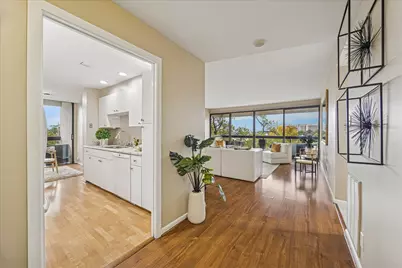 49 Briar Hollow Lane #505, Houston, TX 77027 - Photo 7