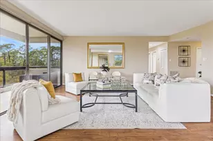 49 Briar Hollow Ln, Houston, TX 77027 - Photo 3