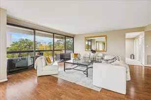 49 Briar Hollow Ln, Houston, TX 77027 - Photo 9