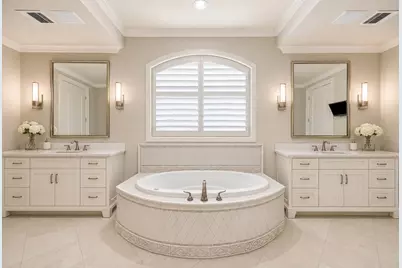 2242 Pelham Drive, Houston, TX 77019 - Photo 21
