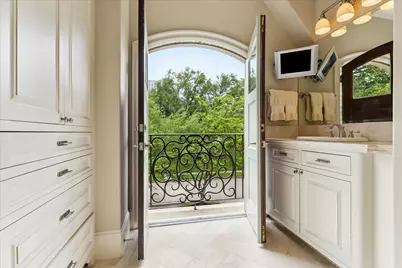 2242 Pelham Drive, Houston, TX 77019 - Photo 25