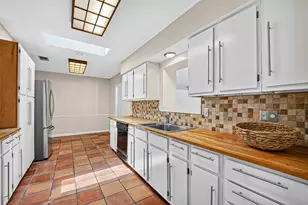9650 Meadowcroft Dr, Houston, TX 77063 - Photo 15