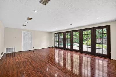 9650 Meadowcroft Drive, Houston, TX 77063 - Photo 21