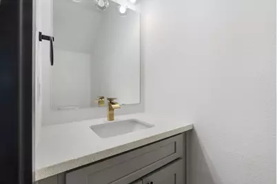 911 Panama Boulevard, Houston, TX 77009 - Photo 13