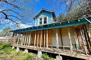 445 W Hartel St, Sour Lake, TX 77659 - Photo 5