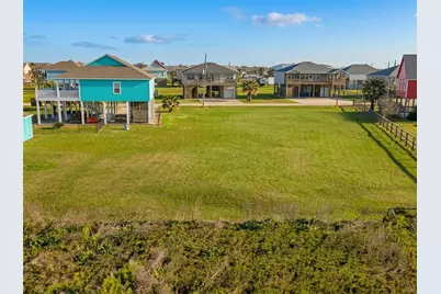 993 Gulf Road, Crystal Beach, TX 77650 - Photo 7