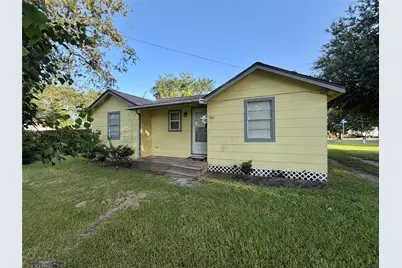 503 McKee Street, Clute, TX 77531 - Photo 1