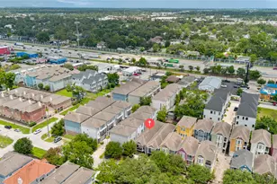 239 W 27th St, Houston, TX 77008 - Photo 33