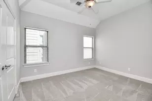 239 W 27th St, Houston, TX 77008 - Photo 27