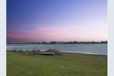 626 Sunset Trail, Angleton, TX 77515 - Photo 3