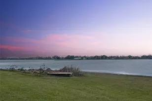 626 Sunset Trail, Angleton, TX 77515 - Photo 3