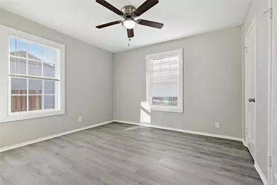 207 Farrer Street, Angleton, TX 77515 - Photo 15