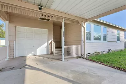 207 Farrer Street, Angleton, TX 77515 - Photo 3