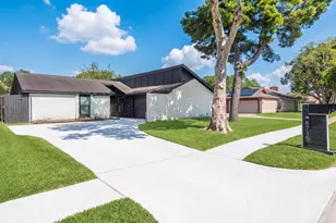 8715 Wildforest Dr, Houston, TX 77088 - Photo 1
