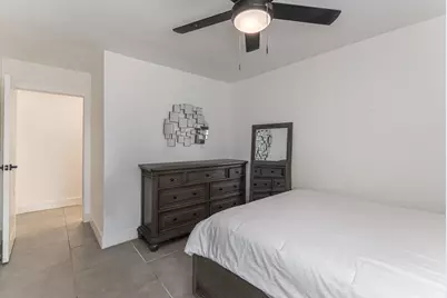8715 Wildforest Drive, Houston, TX 77088 - Photo 7