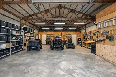 20407 Deer Run Road, Damon, TX 77430 - Photo 23