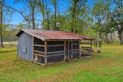 20407 Deer Run Road, Damon, TX 77430 - Photo 27