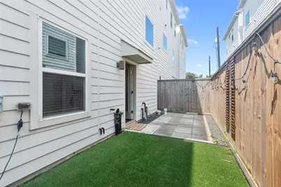 8320 Vista Bella Lane, Houston, TX 77055 - Photo 3