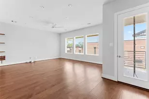8320 Vista Bella Ln, Houston, TX 77055 - Photo 7