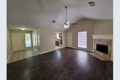 6207 Pleasant Stream Drive, Katy, TX 77449 - Photo 5