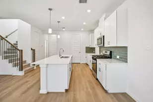 10016 Rustic Charm St, Houston, TX 77080 - Photo 11