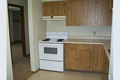 1915 N Spring Street, New Ulm, MN 56073 - Photo 9