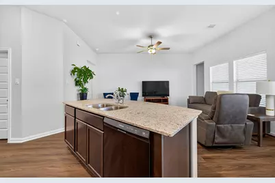 8102 Coral Drive, Texas City, TX 77591 - Photo 11