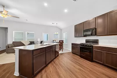 8102 Coral Drive, Texas City, TX 77591 - Photo 13