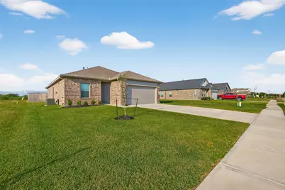 8102 Coral Drive, Texas City, TX 77591 - Photo 3