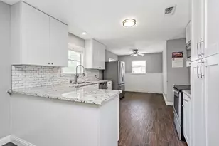 1719 Longhorn Dr, Houston, TX 77080 - Photo 17