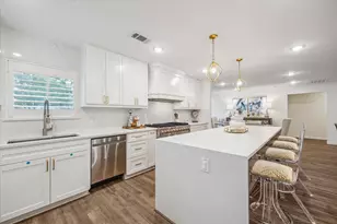 1904 Chimney Rock Rd, Houston, TX 77056 - Photo 11