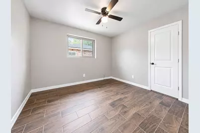 4705 Pine Street, Pasadena, TX 77586 - Photo 9
